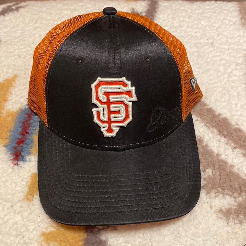 SF giants trucker hat